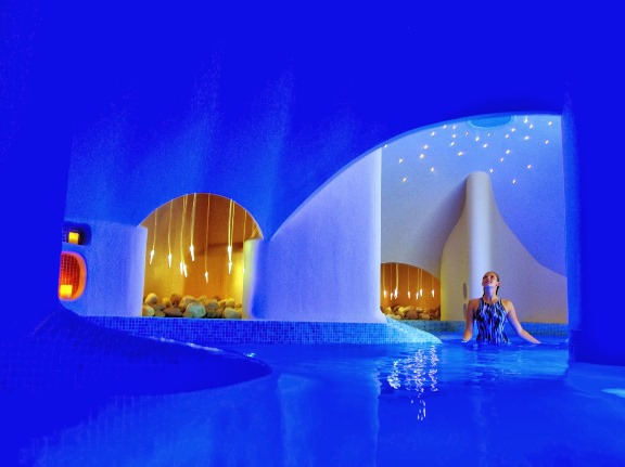 F K Design-Ragdale-Candle-Pool